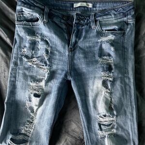 Daytrip Distressed Blue Cropped Jeans